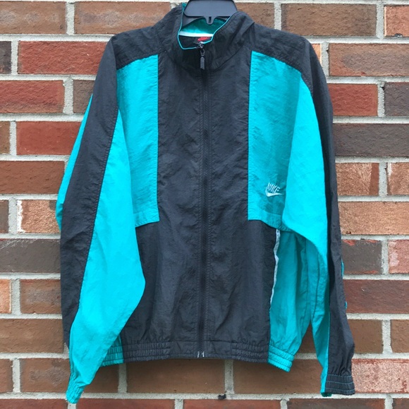 nike training windbreaker